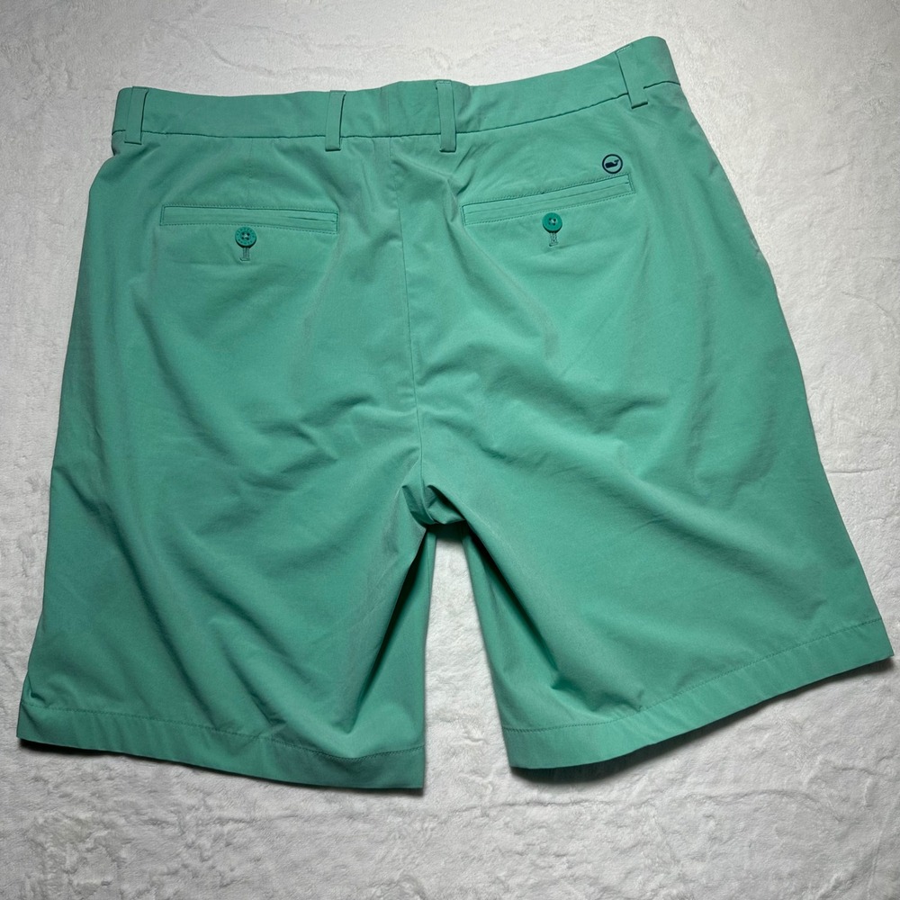 Vineyard Vines Performance Golf Breaker Shorts Size 34 Green Moisture Wicking - Picture 2 of 6